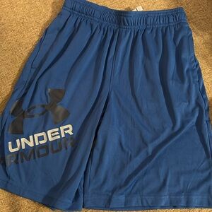 Boys Size M Under Armour Shorts